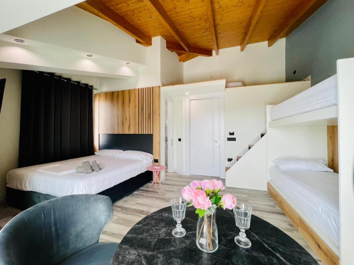 Adriatik Hotel Vlore Luaran gambar