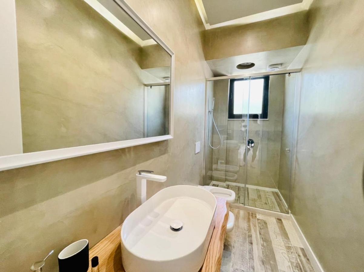 Adriatik Hotel Vlore Luaran gambar