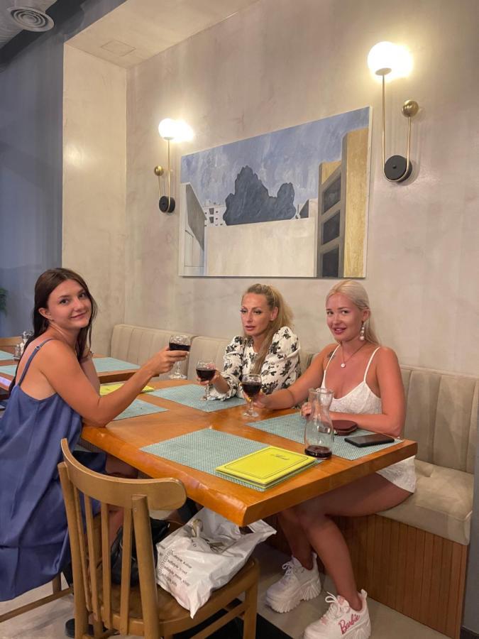 Adriatik Hotel Vlore Luaran gambar