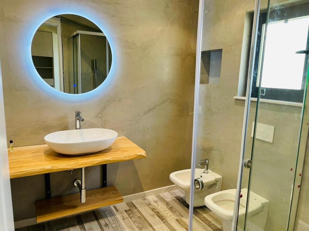 Adriatik Hotel Vlore Luaran gambar