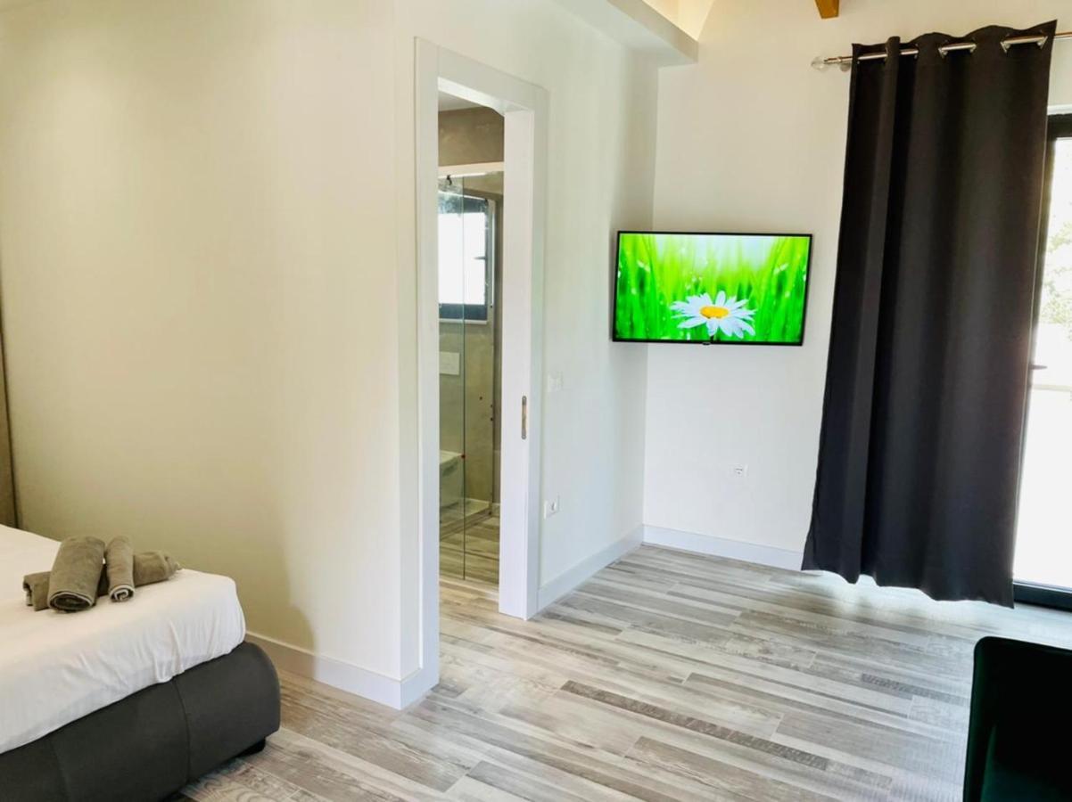 Adriatik Hotel Vlore Luaran gambar