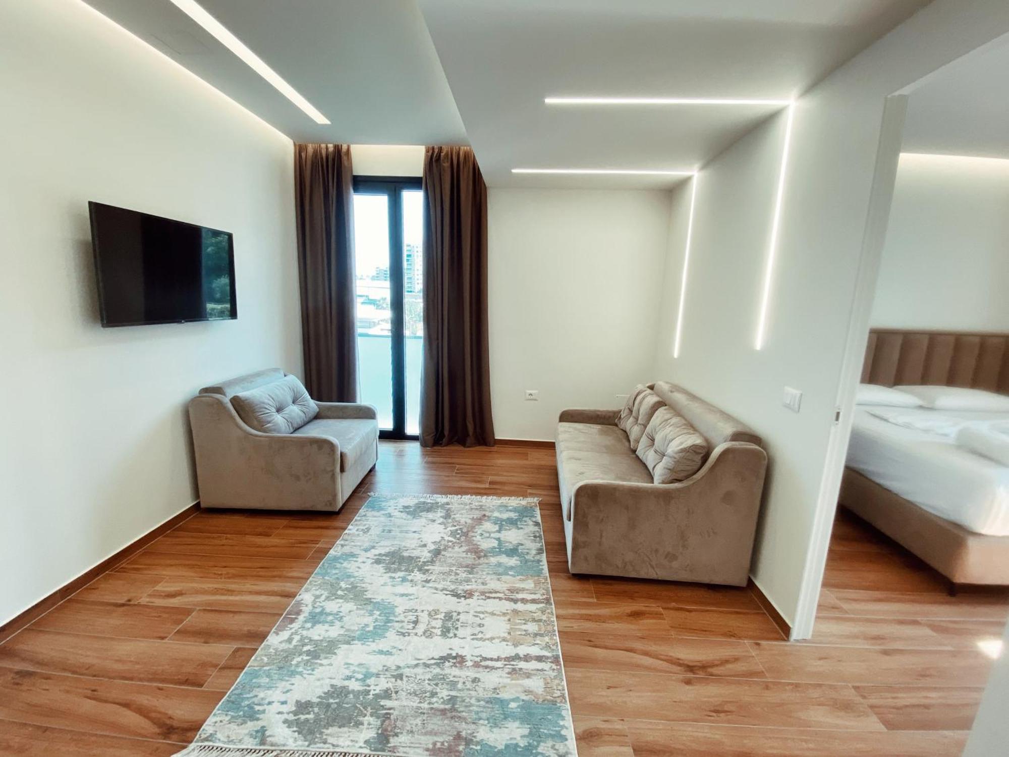 Adriatik Hotel Vlore Luaran gambar